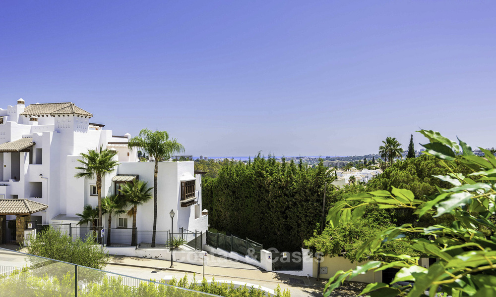 Zeer ruim nieuw luxe 4-slaapkamer appartment te koop in een stijlvol complex in Nueva Andalucia te Marbella 18429