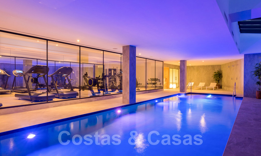 Zeer ruim nieuw luxe 4-slaapkamer appartment te koop in een stijlvol complex in Nueva Andalucia te Marbella 31979