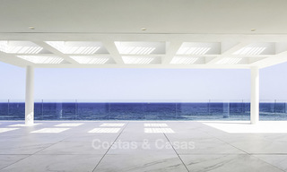Exclusief nieuw design penthouse direct aan het strand te koop, instapklaar, op de New Golden Mile, Marbella - Estepona 18846 