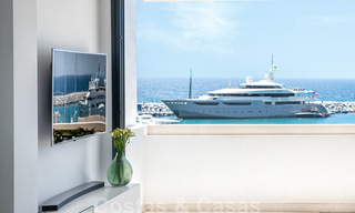 Prachtig, volledig gerenoveerd, luxe penthouse appartement te koop in de jachthaven van Puerto Banus, Marbella 28524 