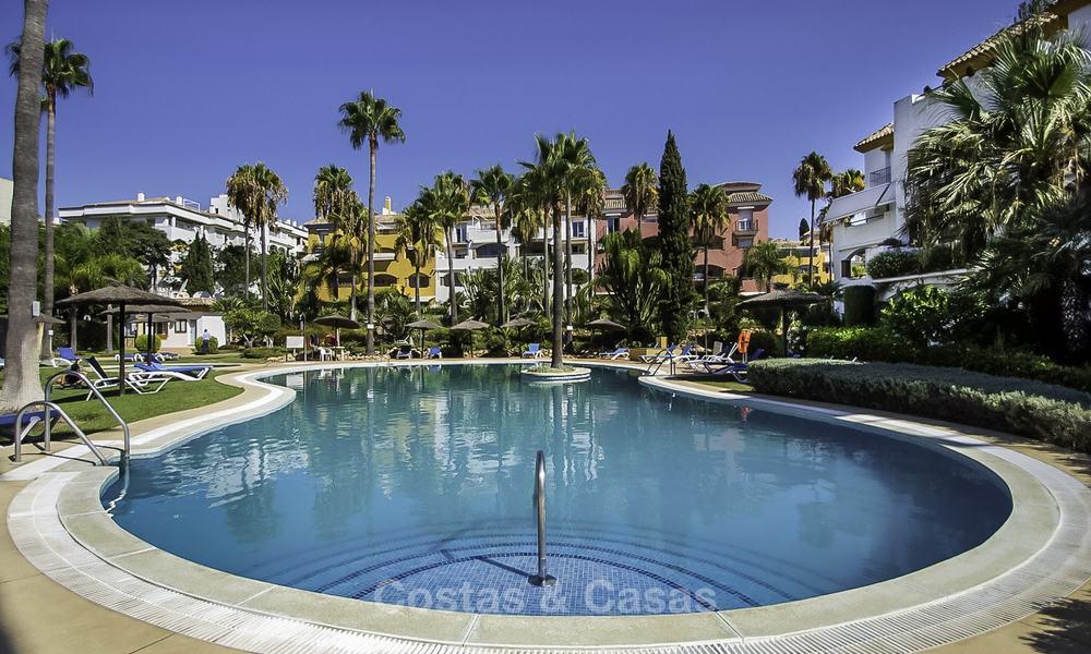 Ruim penthouse appartement te koop op de Golden Mile, Marbella, met het strand en alle voorzieningen binnen handbereik 19091