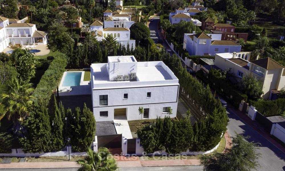 Instapklare fonkelnieuwe moderne luxe villa te koop in Nueva Andalucia, Marbella 19270
