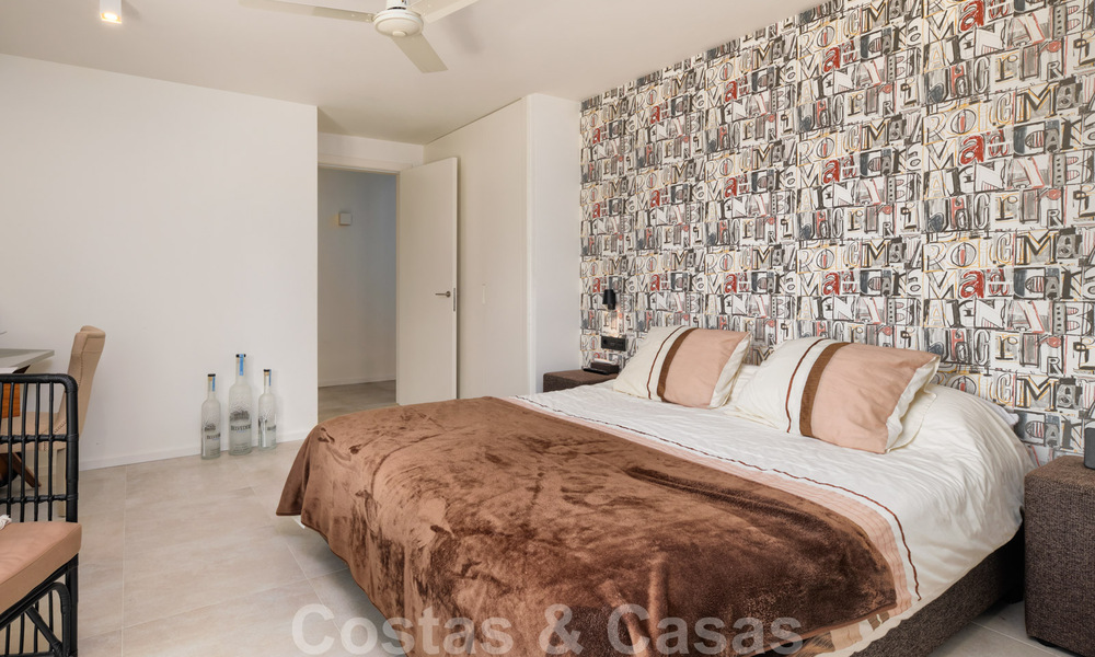 Recentelijk volledig gerenoveerde traditionele villa met zee en bergzicht te koop, Nueva Andalucia, Marbella 33666