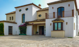Villa in de bergen te koop met panoramisch berg-, kust- en zeezicht, Marbella - Benahavis, Costa del Sol 37204 