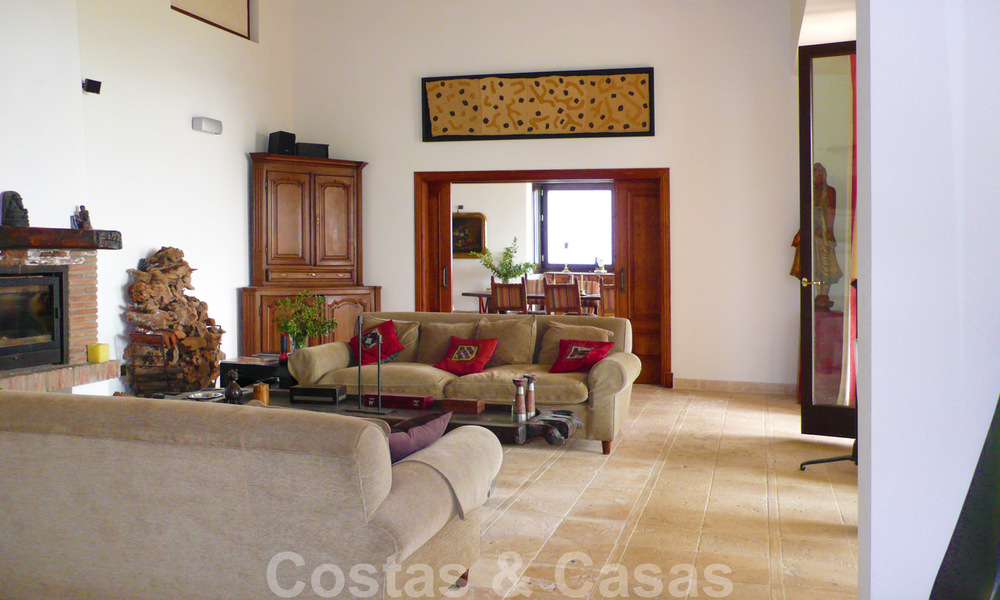 Villa in de bergen te koop met panoramisch berg-, kust- en zeezicht, Marbella - Benahavis, Costa del Sol 37208