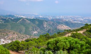 Villa in de bergen te koop met panoramisch berg-, kust- en zeezicht, Marbella - Benahavis, Costa del Sol 37214 