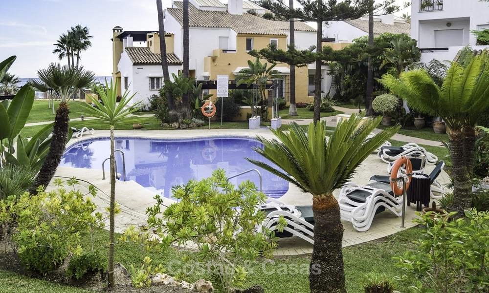 Aantrekkelijk appartement in een verzorgd strandcomplex te koop, Oost Marbella 19592