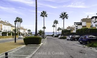 Aantrekkelijk appartement in een verzorgd strandcomplex te koop, Oost Marbella 19595 