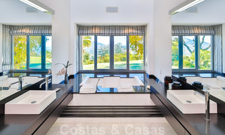 Eminente luxe villa op een supergroot perceel en met een onklopbaar 360º panoramisch uitzicht te koop, Oost-Marbella 19767 