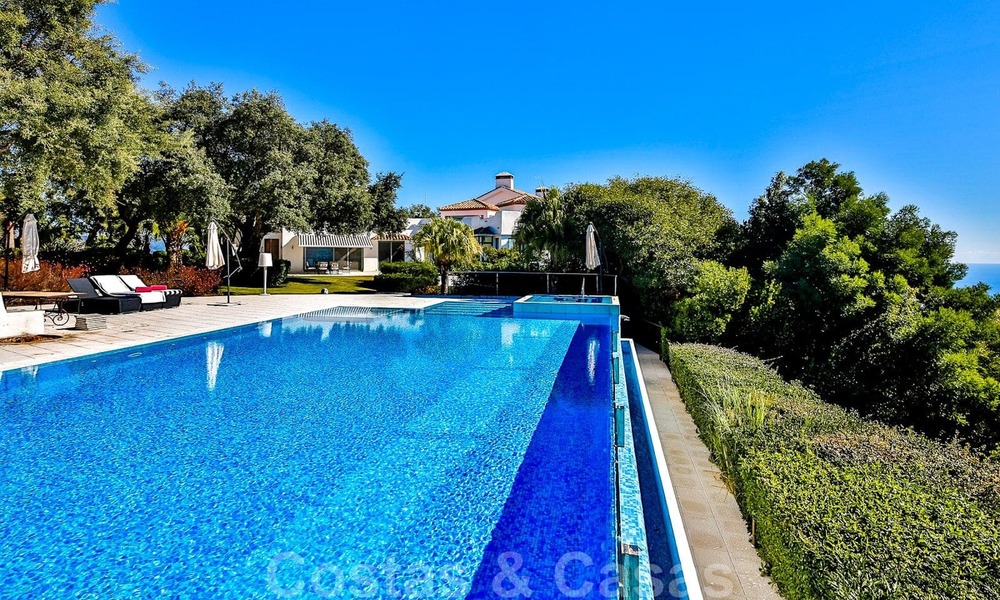Eminente luxe villa op een supergroot perceel en met een onklopbaar 360º panoramisch uitzicht te koop, Oost-Marbella 19812