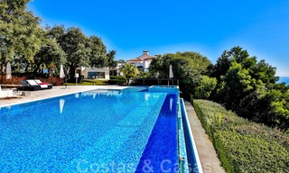 Eminente luxe villa op een supergroot perceel en met een onklopbaar 360º panoramisch uitzicht te koop, Oost-Marbella 19812 