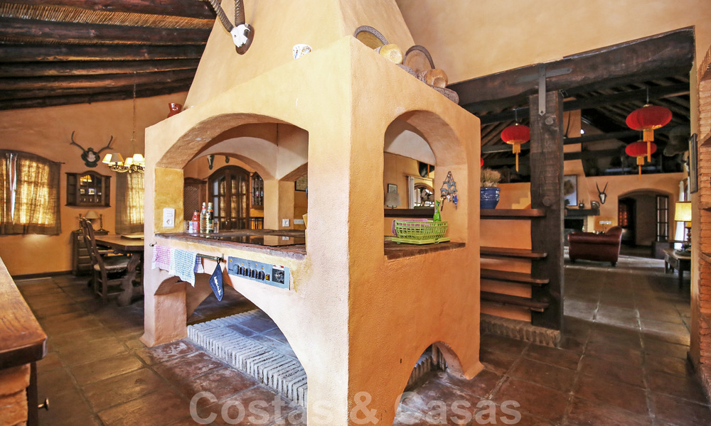 Unieke traditionele villa met apart gastenverblijf te koop, op loopafstand van San Pedro centrum, Marbella 20605