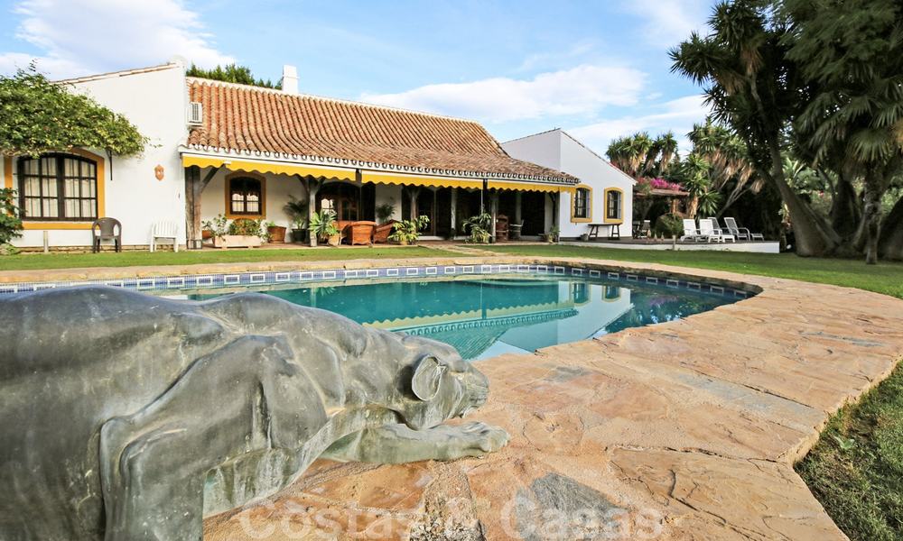 Unieke traditionele villa met apart gastenverblijf te koop, op loopafstand van San Pedro centrum, Marbella 20619