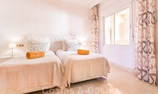 Mooi appartement met groot terras en prachtig uitzicht op zee te koop in een luxe complex met veel voorzieningen in Nueva Andalucia, Marbella 20129 