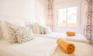 Mooi appartement met groot terras en prachtig uitzicht op zee te koop in een luxe complex met veel voorzieningen in Nueva Andalucia, Marbella 20132 