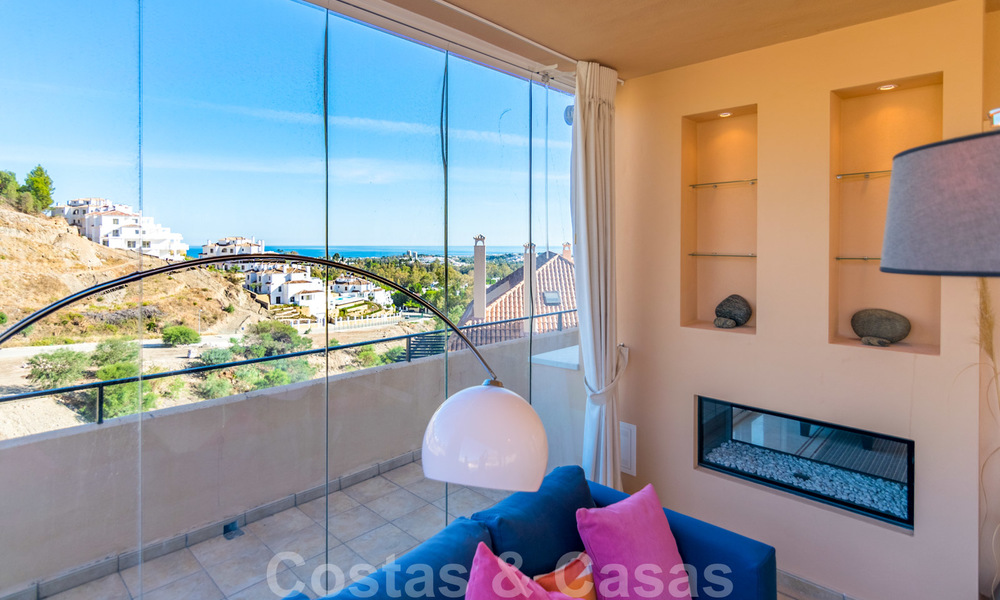 Zeldzaam, zeer mooi penthouse appartement met groot terras en adembenemend zeezicht te koop in Nueva Andalucia, Marbella 20336