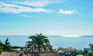 Fonkelnieuwe moderne luxe villa met zeezicht te koop, op een steenworp van het strand, Estepona 20684 