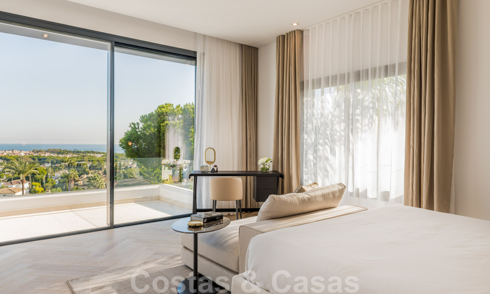 VERKOCHT. Super luxueuze eigentijdse villa met uitzicht op zee en bergen te koop in de Gouden Driehoek van Benahavis, Estepona, Marbella 29790