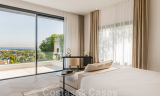 VERKOCHT. Super luxueuze eigentijdse villa met uitzicht op zee en bergen te koop in de Gouden Driehoek van Benahavis, Estepona, Marbella 29790 