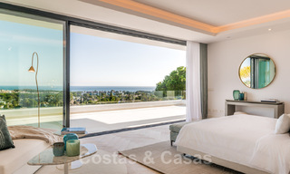VERKOCHT. Super luxueuze eigentijdse villa met uitzicht op zee en bergen te koop in de Gouden Driehoek van Benahavis, Estepona, Marbella 29793 