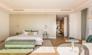 VERKOCHT. Super luxueuze eigentijdse villa met uitzicht op zee en bergen te koop in de Gouden Driehoek van Benahavis, Estepona, Marbella 32021 