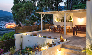 Charmante, volledig gerenoveerde luxe villa met uitzicht op zee en de bergen te koop, Nueva Andalucia, Marbella 20930 