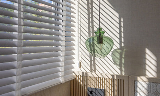 Nieuwe ultra luxueuze strandappartementen te koop, vlakbij het centrum en de jachthaven van Estepona 64830 