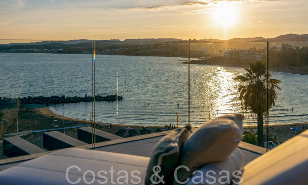 Nieuwe ultra luxueuze strandappartementen te koop, vlakbij het centrum en de jachthaven van Estepona 64847