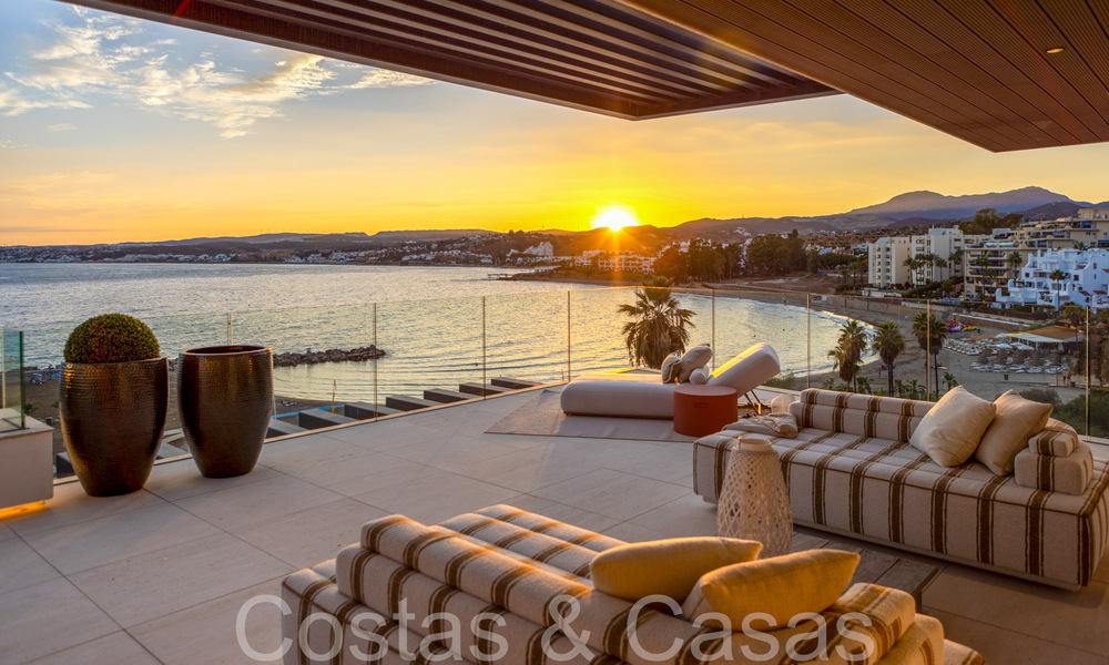 Nieuwe ultra luxueuze strandappartementen te koop, vlakbij het centrum en de jachthaven van Estepona 64851