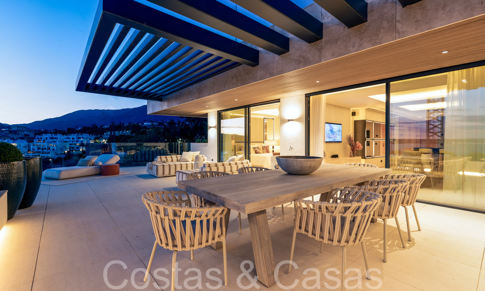Nieuwe ultra luxueuze strandappartementen te koop, vlakbij het centrum en de jachthaven van Estepona 64859