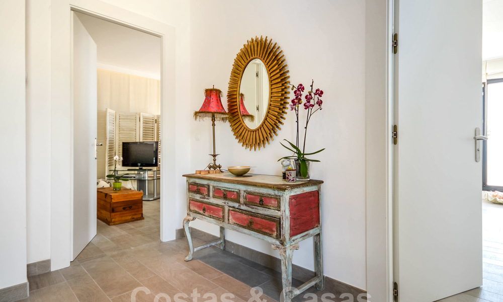Moderne luxe villa met panoramisch zeezicht te koop in het prestigieuze Golden Mile district van Marbella 20959