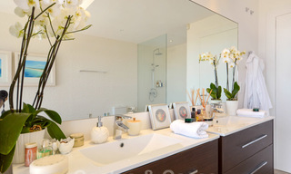 Moderne luxe villa met panoramisch zeezicht te koop in het prestigieuze Golden Mile district van Marbella 20965 