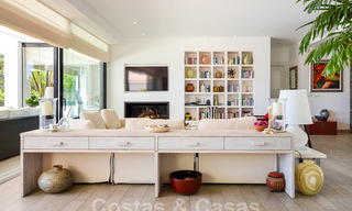 Moderne luxe villa met panoramisch zeezicht te koop in het prestigieuze Golden Mile district van Marbella 20991 