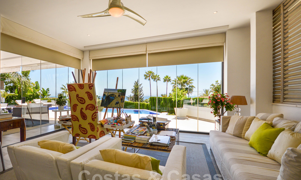 Moderne luxe villa met panoramisch zeezicht te koop in het prestigieuze Golden Mile district van Marbella 21001