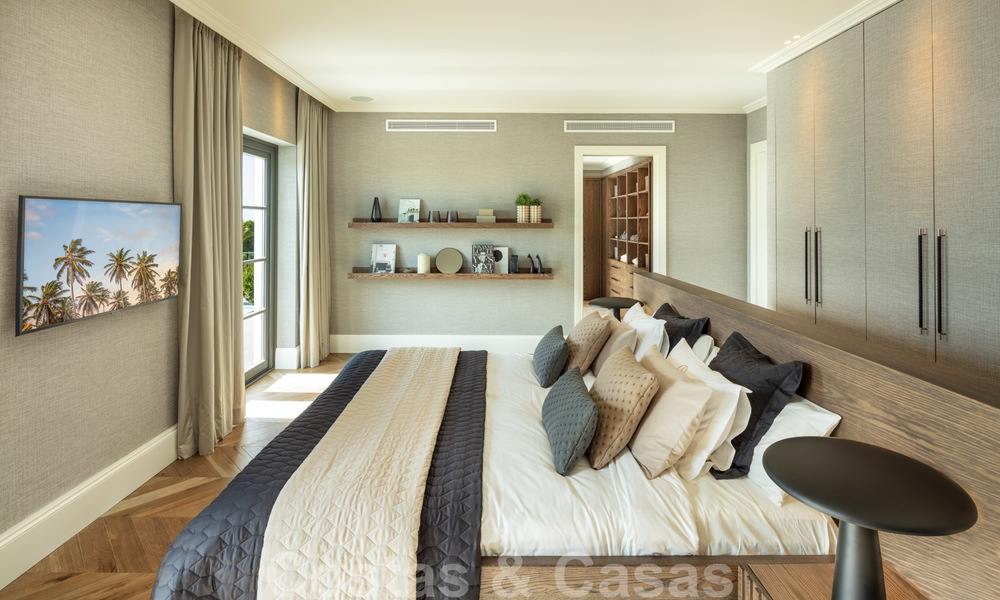 Statige, volledig gerenoveerde klassieke villa met zeezicht te koop, Sierra Blanca, Marbella 21027