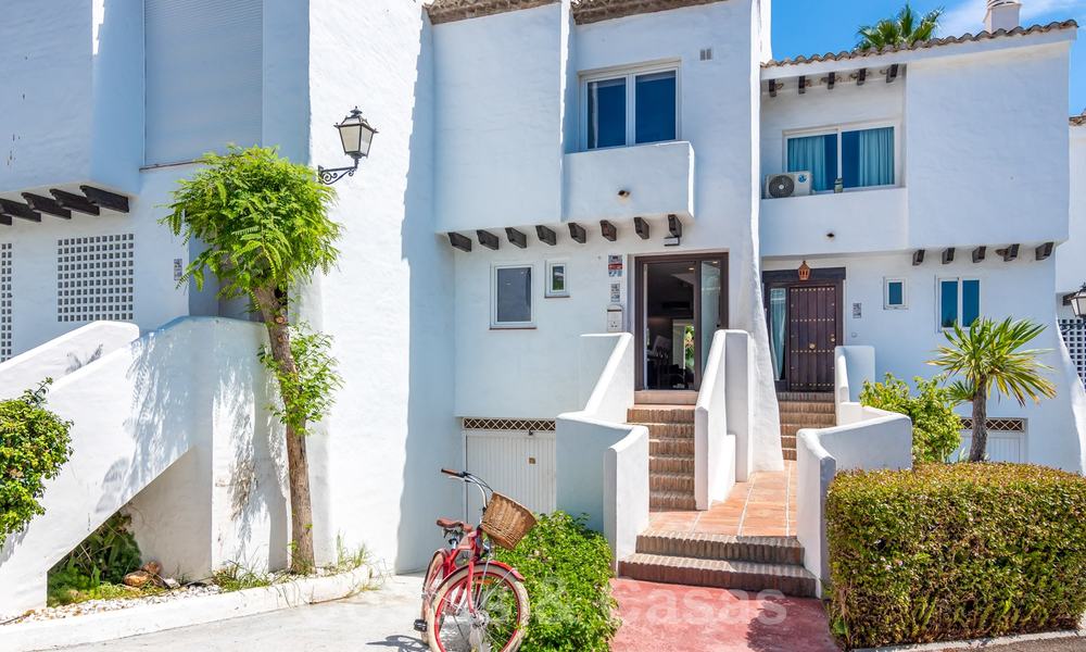 Te koop: lichtrijke, ruime schakelvilla in een populaire strandurbanisatie op de New Golden Mile, tussen Marbella en Estepona 21212