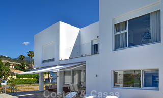 Te koop: instapklare nieuwe moderne villa met panoramisch uitzicht in een gegeerde urbanisatie in Benahavis - Marbella 21299 