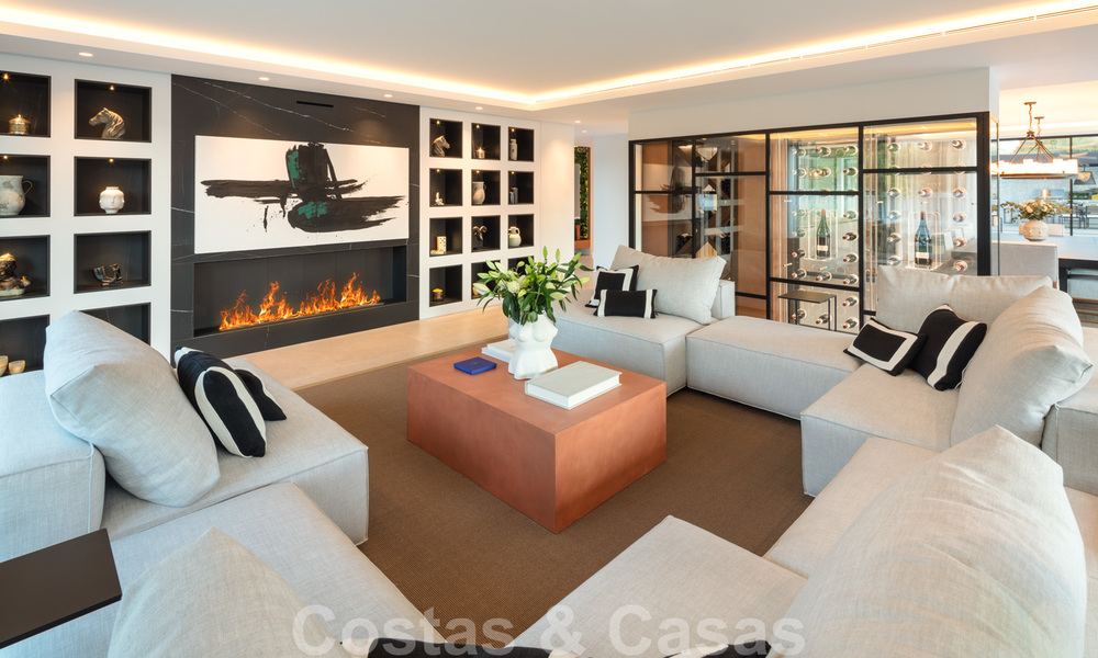 Weelderige modern-mediterrane luxe villa te koop, direct aan de golfbaan in Nueva Andalucia, Marbella 21525