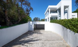 Prachtige nieuwe eigentijdse villa te koop, klaar om in te trekken, Oost-Marbella 21763 