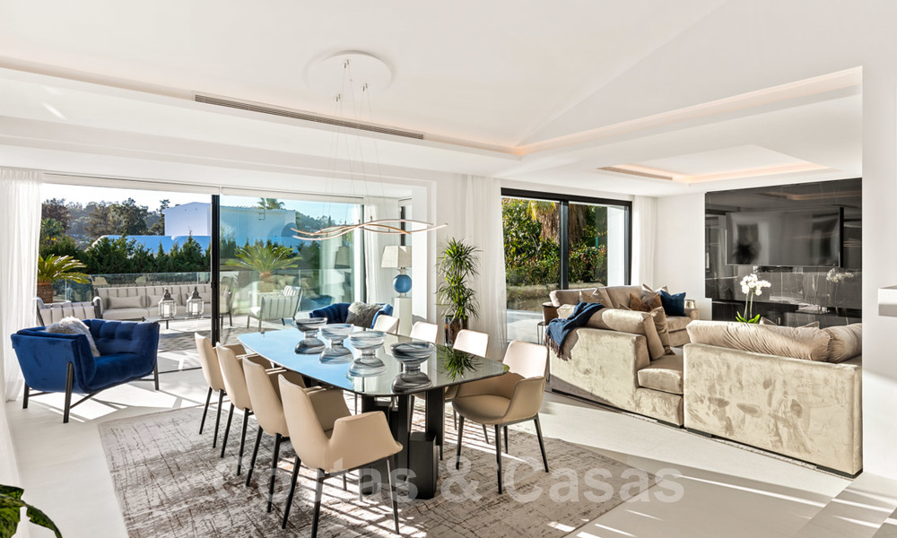 Zeer stijlvolle eigentijdse luxe villa te koop in het hart van de Golf Vallei, instapklaar - Nueva Andalucia, Marbella 21854