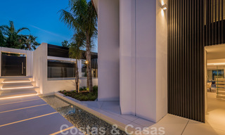 Zeer stijlvolle eigentijdse luxe villa te koop in het hart van de Golf Vallei, instapklaar - Nueva Andalucia, Marbella 21862 