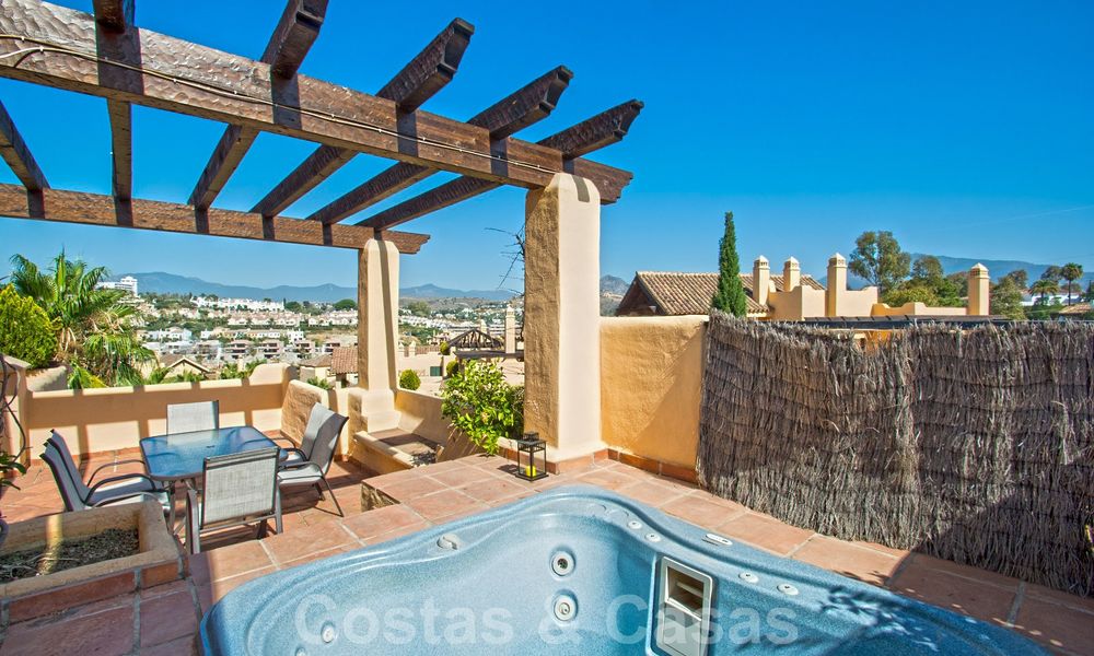 Aantrekkelijk luxe penthouse te koop, geprijsd om te verkopen aan de New Golden Mile, Marbella - Estepona 21891