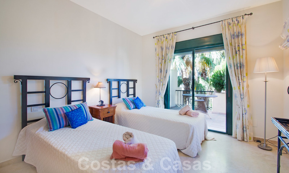 Aantrekkelijk luxe penthouse te koop, geprijsd om te verkopen aan de New Golden Mile, Marbella - Estepona 21896