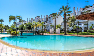 Recentelijk gerenoveerd helder appartement te koop in een prachtig strandcomplex op loopafstand van voorzieningen en San Pedro, Marbella 21944 