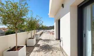 Helder en ruim appartement met enorm terras te koop op de New Golden Mile, Marbella - Estepona 22123 