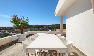 Helder en ruim appartement met enorm terras te koop op de New Golden Mile, Marbella - Estepona 22129 