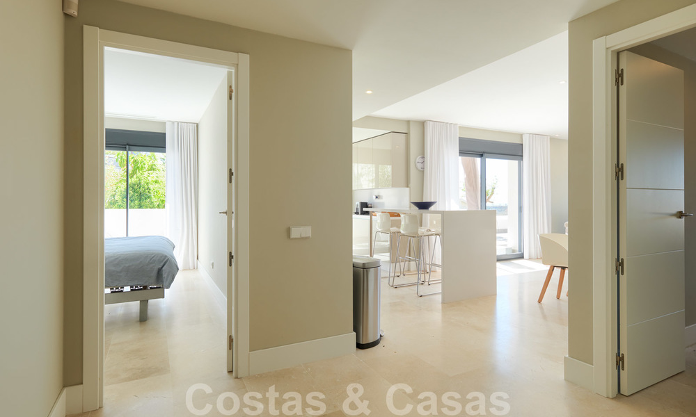 Helder en ruim appartement met enorm terras te koop op de New Golden Mile, Marbella - Estepona 22134