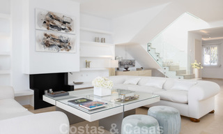 Wondermooi luxe penthouse appartement te koop, met fantastisch zeezicht en op loopafstand van het strand, Oost Marbella 22230 