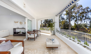 Wondermooi luxe penthouse appartement te koop, met fantastisch zeezicht en op loopafstand van het strand, Oost Marbella 22241 