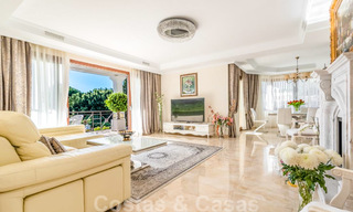 Prachtige modem-mediterrane luxe villa te koop, dicht bij het strand en voorzieningen, Oost Marbella 22300 